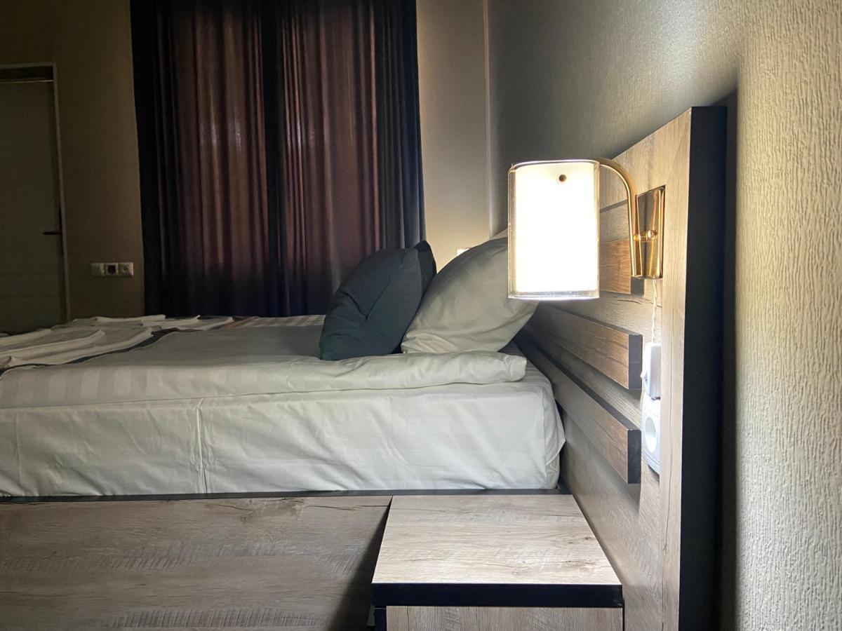 Adras Hotel Tasjkent Buitenkant foto