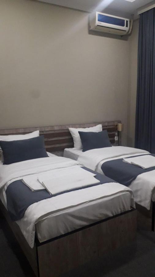 Adras Hotel Tasjkent Buitenkant foto