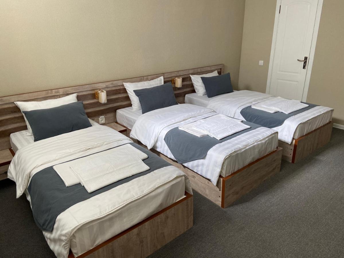Adras Hotel Tasjkent Buitenkant foto
